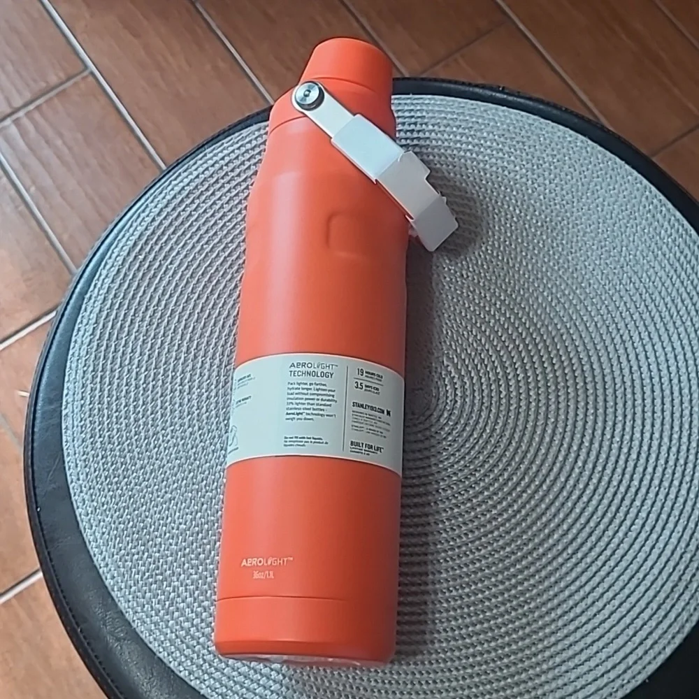 Stanley IceFlow Bottle - Picture 6 of 8